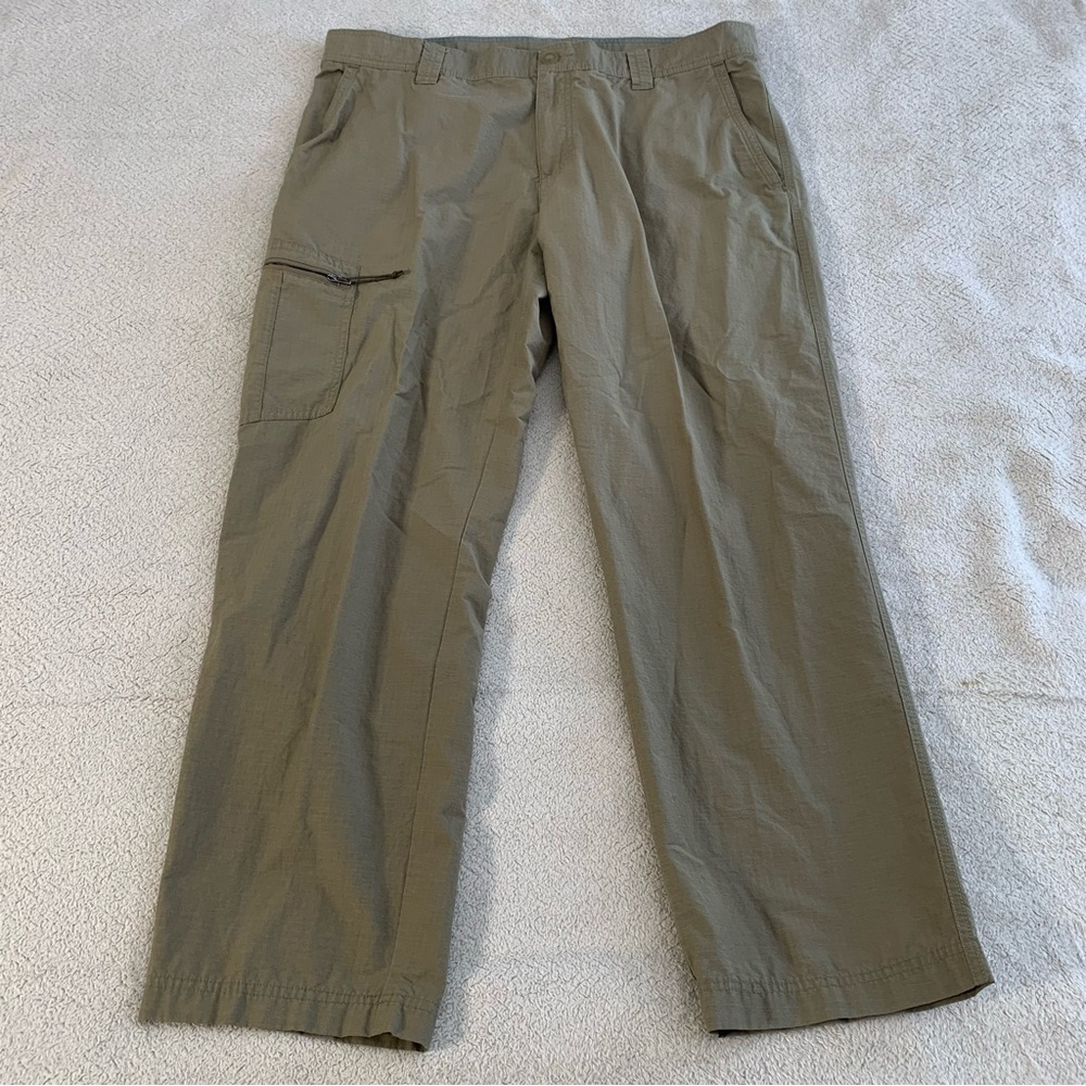 Columbia Men’s Hiking Cargo Man’s Loose Fit Cotton Blend Tan 38x30